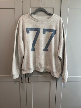 American Eagle Outfitters Light Gray Crewneck Sweatshirt with Navy '77' Graphic